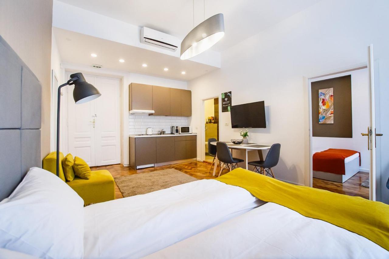 Eat It Cozy Downtown Apartments オラデア エクステリア 写真